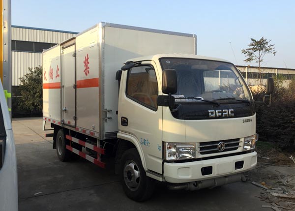東風(fēng)多利卡1.2噸民爆器材專用車(chē)