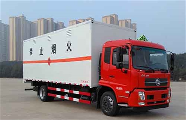 東風(fēng)天錦7.7米氣瓶廂式運(yùn)輸車(chē)